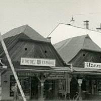 Educational trail Houses speak 